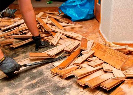 демонтаж деревянного пола в квартире